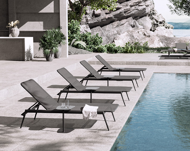 リベルタサイドテーブル